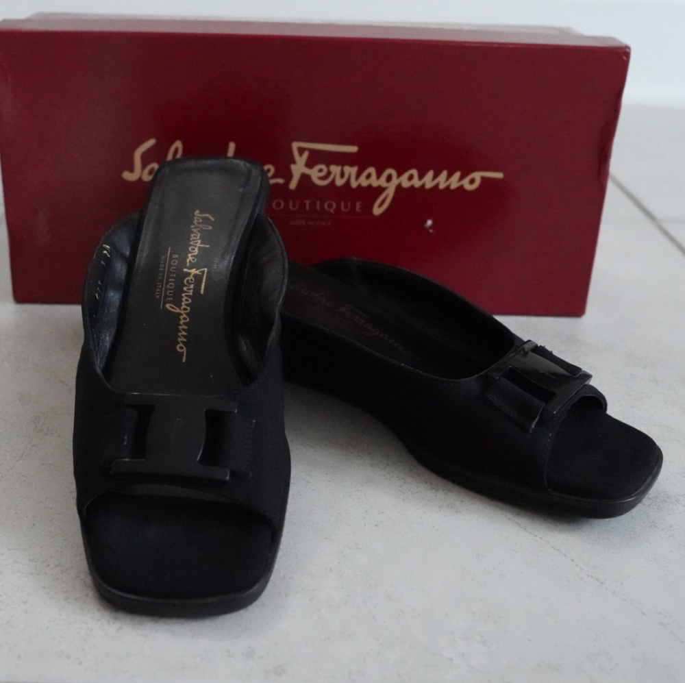 Authentic Salvatorre Ferragamo shoes